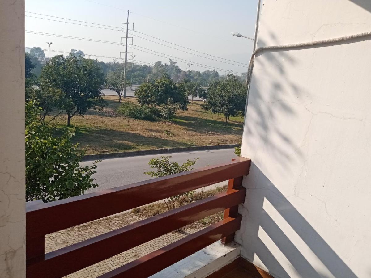 Crosswinds Guest House Islamabad Exterior photo